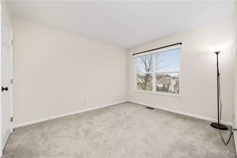 Bedroom - 673 Amber Trl, Cincinnati, OH 45244 photo 4 of 7