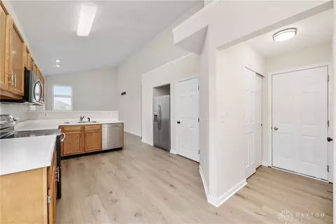 Entry Way - 673 Amber Trl, Cincinnati, OH 45244 photo 3 of 3
