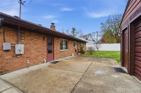 Exterior - 4008 Ackerman Blvd, Kettering, OH 45429 photo 7 of 8