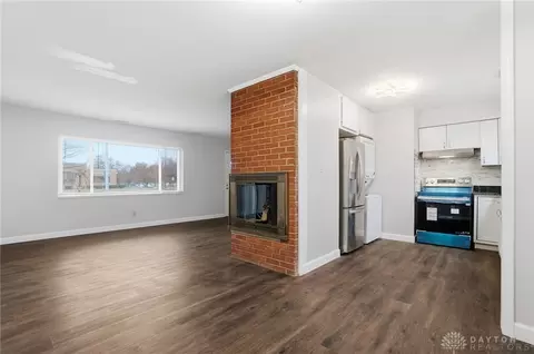 Living - 4008 Ackerman Blvd, Kettering, OH 45429 photo 9 of 9