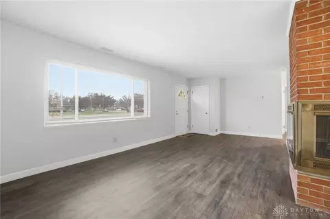 Living - 4008 Ackerman Blvd, Kettering, OH 45429 photo 2 of 9