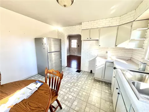 3145 Troy Rd, Springfield, OH 45504 photo 10