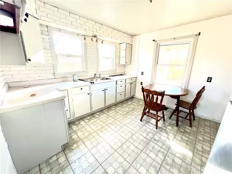 3145 Troy Rd, Springfield, OH 45504 photo 9