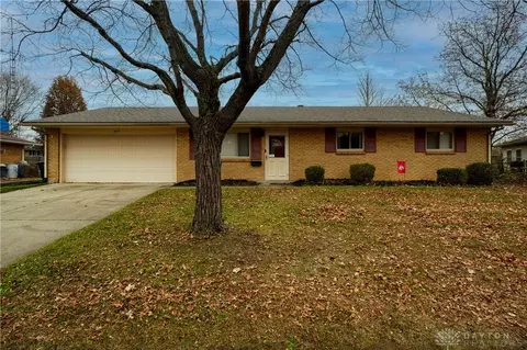 6012 Imperial Hills Dr, Dayton, OH 45414