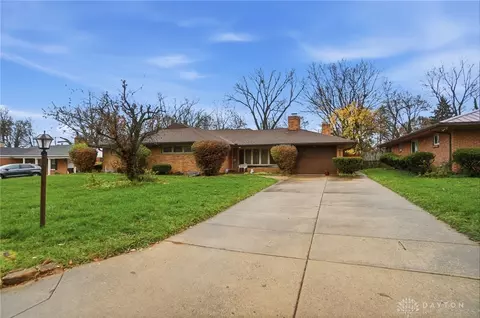 3698 Briar Pl, Dayton, OH 45405