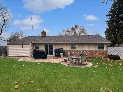 Exterior - 4108 Renwood Dr, Kettering, OH 45429 photo 3 of 5