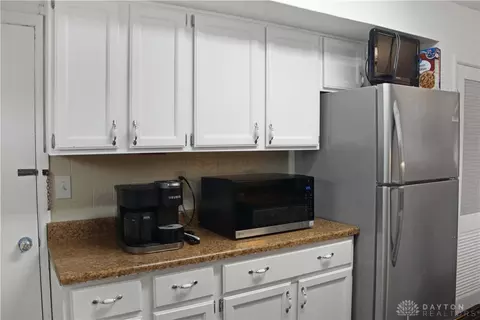 Kitchen - 4108 Renwood Dr, Kettering, OH 45429 photo 2 of 4
