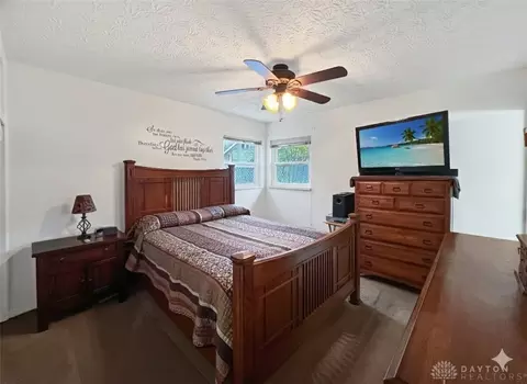 Bedroom - 4108 Renwood Dr, Kettering, OH 45429 photo 1 of 5