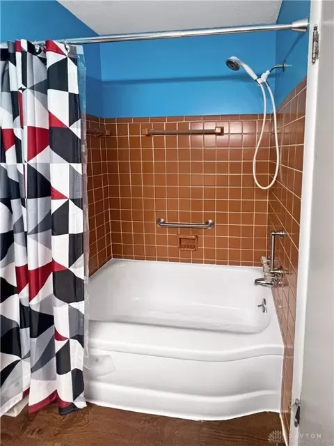 Bath - 4108 Renwood Dr, Kettering, OH 45429 photo 5 of 5