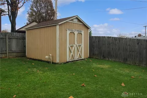 Exterior - 4108 Renwood Dr, Kettering, OH 45429 photo 4 of 5