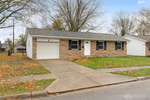1052 Linhof Rd, Wilmington, OH 45177