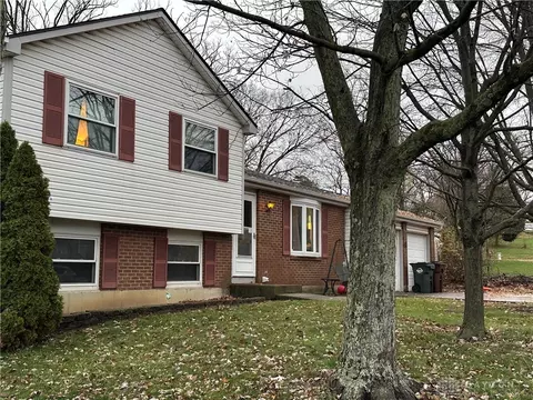 1735 E Lindsey Ave, Miamisburg, OH 45342