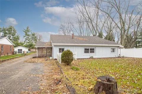 23 Long Dr, Eaton, OH 45320
