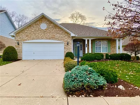 669 Carrick Dr, Dayton, OH 45458