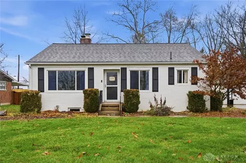 229 E Westbrook Rd, Brookville, OH 45309