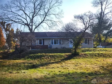 1560 Red Oak Rd, Dayton, OH 45432 photo 1