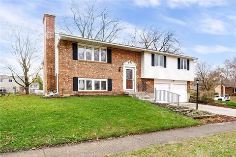 4800 Whitewood Ct, Dayton, OH 45424