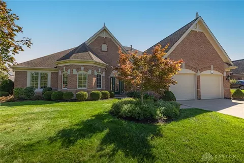 2350 Spring Rose Dr, Dayton, OH 45459