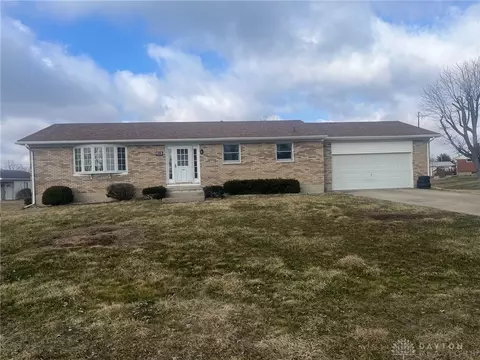 2639 Anita Dr, Springfield, OH 45504 photo 2