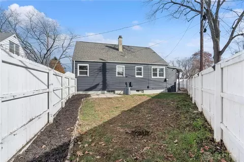 Exterior - 2575 Acorn Dr, Kettering, OH 45419 photo 6 of 7