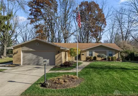 5112 Sugar Maple Dr, Dayton, OH 45440