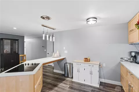 Kitchen - 4916 Arrowhead Dr, Dayton, OH 45440 photo 4 of 7