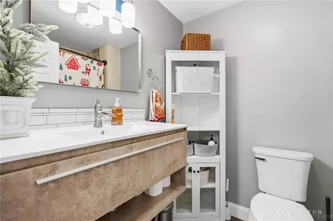 Bath - 4916 Arrowhead Dr, Dayton, OH 45440 photo 1 of 2