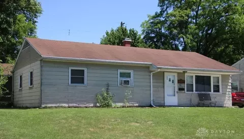 1230 Apple St, Fairborn, OH 45324