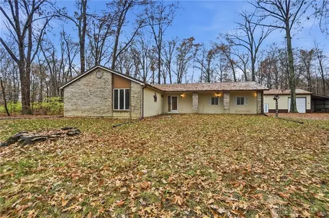 767 Settlemyre Rd, Oregonia, OH 45054