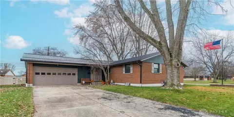 300 Debra St, Covington, OH 45318