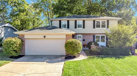 13 N Elmer Dr, Middletown, OH 45042
