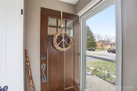 647 Monteray Ave, Kettering, OH 45419 photo 2