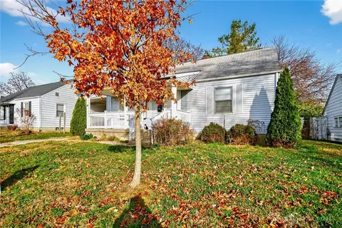 56 Winston Dr, Hamilton, OH 45013
