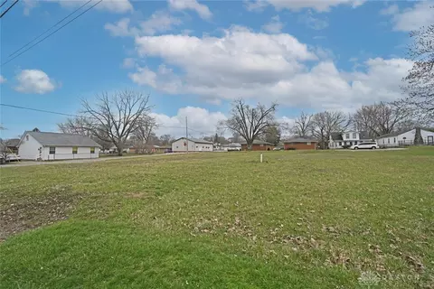 1807 Montgomery Ave, Fairborn, OH 45324