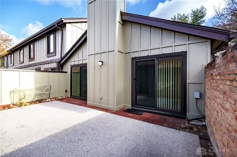 Exterior - 6070 Hackamore Trl, Dayton, OH 45459 photo 5 of 10