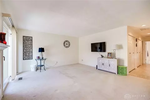 Living - 6070 Hackamore Trl, Dayton, OH 45459 photo 1 of 3