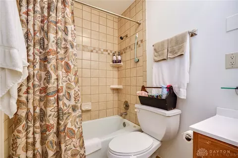 Bath - 6070 Hackamore Trl, Dayton, OH 45459 photo 3 of 3
