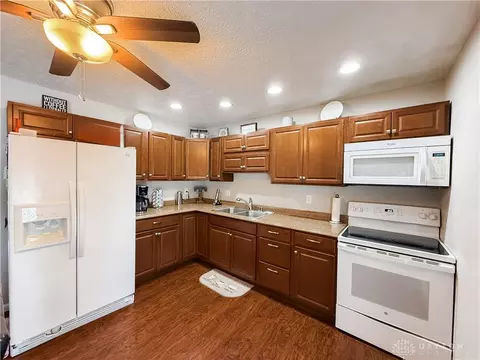 7504 Brock Dr, Blanchester, OH 45107 photo 9
