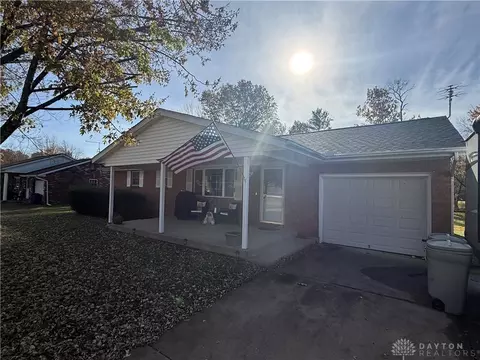 7504 Brock Dr, Blanchester, OH 45107 photo 3