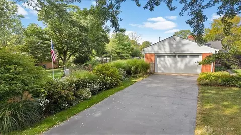 Exterior - 1594 Mapleton Dr, Centerville, OH 45459 photo 17 of 20