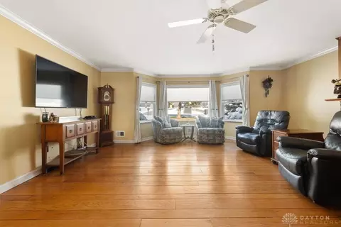 Living - 1594 Mapleton Dr, Centerville, OH 45459 photo 3 of 4
