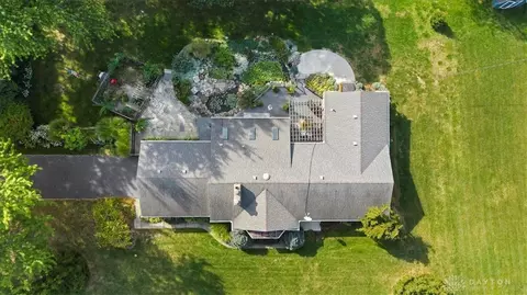 View/Area - 1594 Mapleton Dr, Centerville, OH 45459 photo 2 of 6