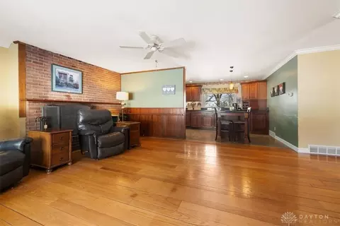Living - 1594 Mapleton Dr, Centerville, OH 45459 photo 2 of 4