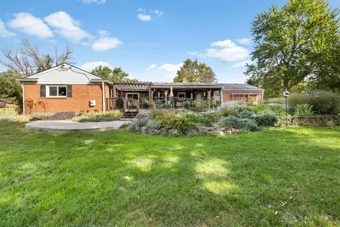 Exterior - 1594 Mapleton Dr, Centerville, OH 45459 photo 16 of 20