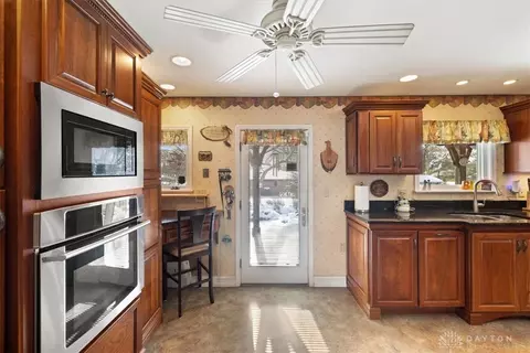 Kitchen - 1594 Mapleton Dr, Centerville, OH 45459 photo 8 of 10
