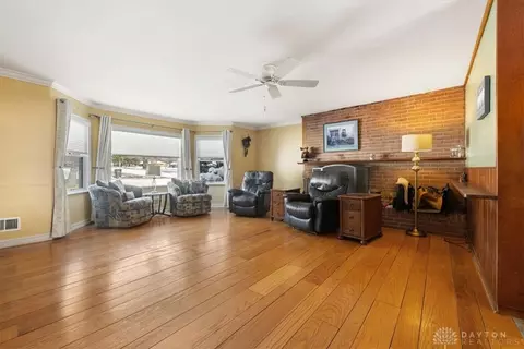 Living - 1594 Mapleton Dr, Centerville, OH 45459 photo 1 of 4