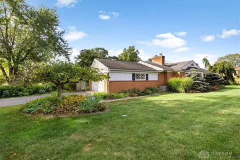 Exterior - 1594 Mapleton Dr, Centerville, OH 45459 photo 19 of 20