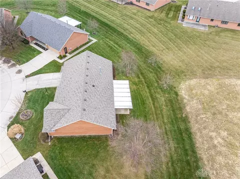 View/Area - 1836 Dunseth Ln, Springfield, OH 45503 photo 4 of 9