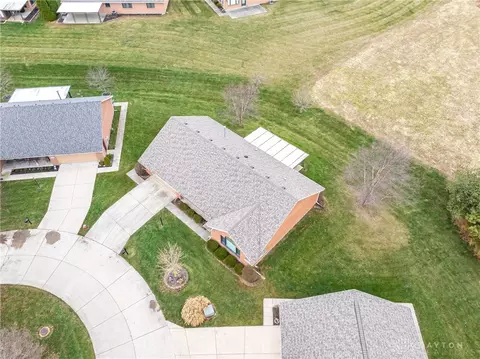View/Area - 1836 Dunseth Ln, Springfield, OH 45503 photo 5 of 9