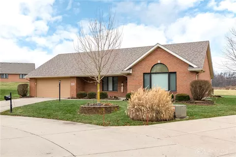 Exterior - 1836 Dunseth Ln, Springfield, OH 45503 photo 3 of 4
